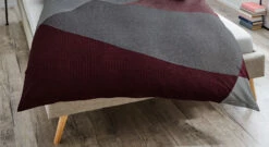 Feinbiber-Bettwäsche "Grafika Rubin" -Bettbezüge Verkäufe 2024 1 feinbiber bettwaesche grafika rubin hauptbild buegelleicht