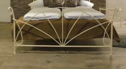 Bett "Acara" -Bettbezüge Verkäufe 2024 bett acara romantisch fussteil