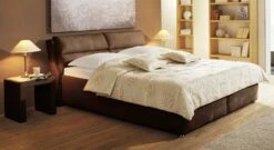 Bett "Cremona" 36 Bett "Cremona" -Bettbezüge Verkäufe 2024 bett cremona dunkelbraun stoff weich decke beige