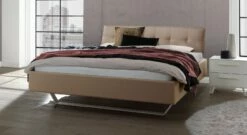 Bett "Liene" 27 Bett "Liene" -Bettbezüge Verkäufe 2024 bett liene echtleder cappuccino