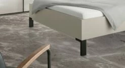 Bett "Loyd" 10 Bett "Loyd" -Bettbezüge Verkäufe 2024 bett loyd schwarz metallfuesse