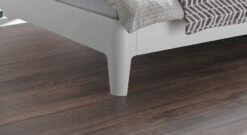 Bett "Narva" 9 Bett "Narva" -Bettbezüge Verkäufe 2024 bett narva gerundet fuesse retro