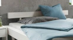 Bett "Tiaki" -Bettbezüge Verkäufe 2024 bett tiaki balken kopfteil