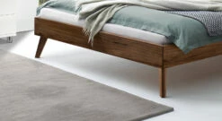 Bett "Tomino" -Bettbezüge Verkäufe 2024 bett tomino ausgestellt fuesse