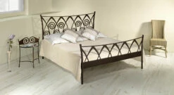 Bett "Trojan" -Bettbezüge Verkäufe 2024 doppelbett trojan eisen braun gold gewischt gr