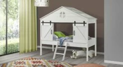 Hausbett "Spielscheune"