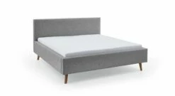 HOMELIV. Bett "Calypso" Stoff Luis -Bettbezüge Verkäufe 2024 homeliv bett calypso stoff luis grau fuesse eiche 1