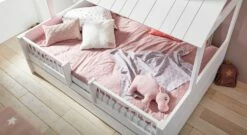 LIFETIME Kinderbett "Ferienhaus" -Bettbezüge Verkäufe 2024 kinderbett ferienhaus lifetime weiss deckend lackiert