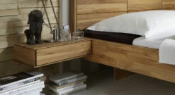 Bett "Rosso" -Bettbezüge Verkäufe 2024 massivholzbett kernbuche rosso zubehoer nachttisch gross