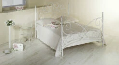 Bett "Amarete" -Bettbezüge Verkäufe 2024 metall bett amarete weiss silber gewischt gr