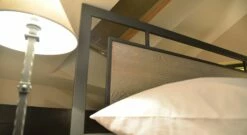 Bett "Tarvisio" -Bettbezüge Verkäufe 2024 metallbett tarvisio kopfteil massivholzeinsatz elegant