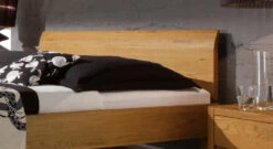 Bett "Santa Clara" 15 Bett "Santa Clara" -Bettbezüge Verkäufe 2024 santa clara natur kopfteil gebogen holz gr