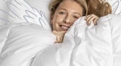 SCHLAFSTIL Markenfaser-Bettdecke "F200" Extra Leicht